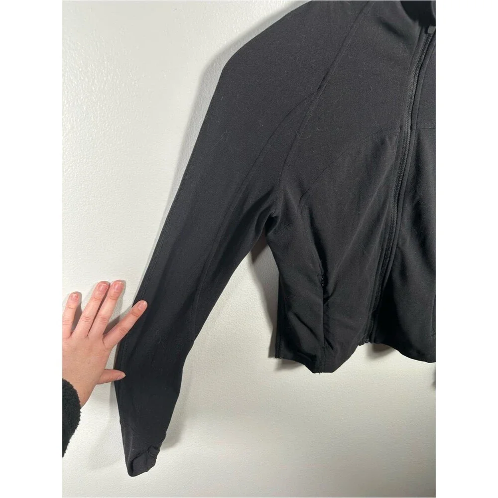 Lululemon Black Nulu Cropped Define Jacket Size 6 Gym Workout Activewear Chic